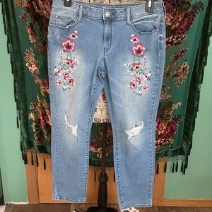 Belle Sky Blue Floral Embroidered Cropped Jeans